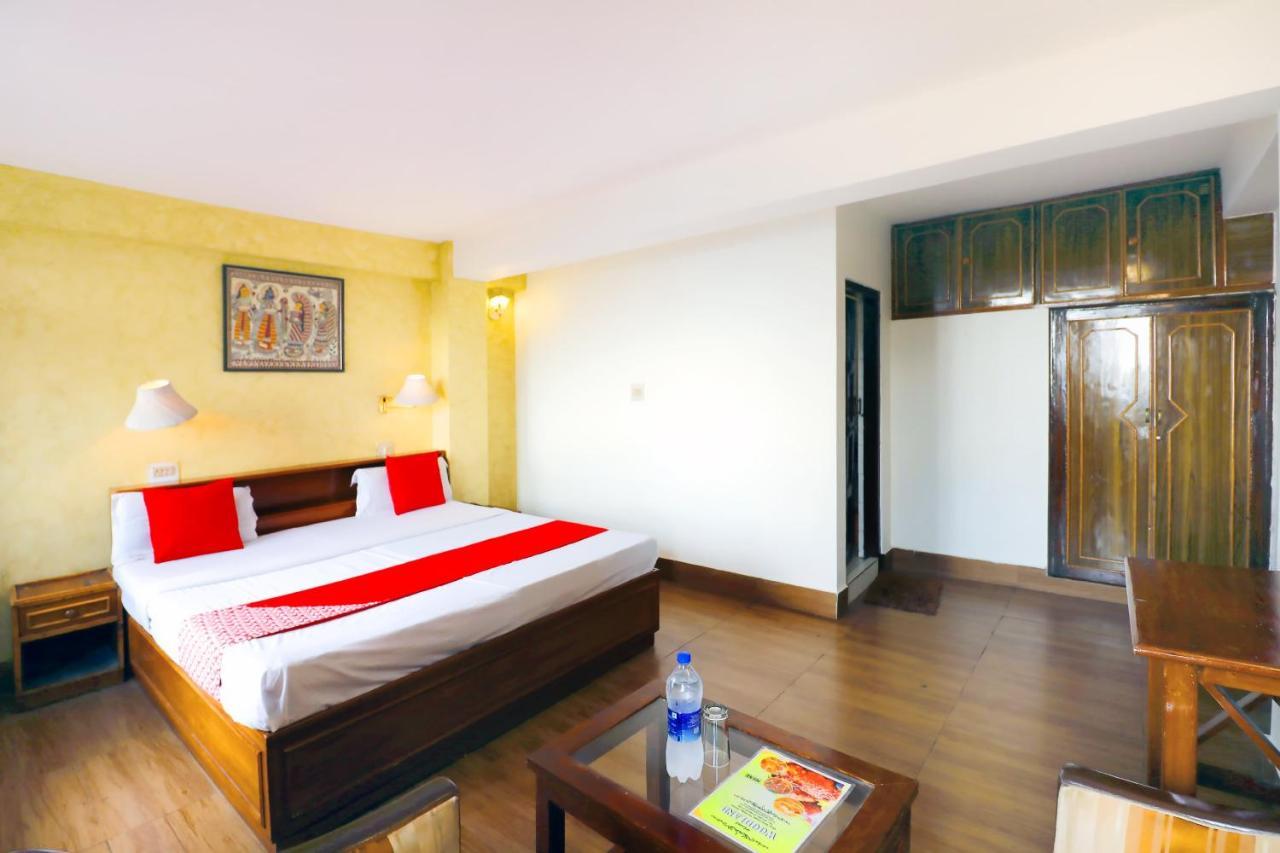 Oyo 45337 Hotel Woodland Shimla Exteriör bild