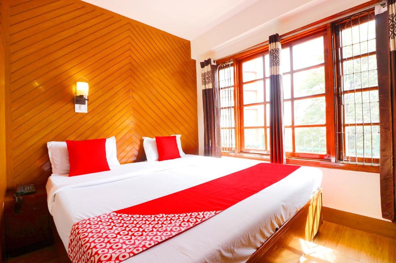 Oyo 45337 Hotel Woodland Shimla Exteriör bild