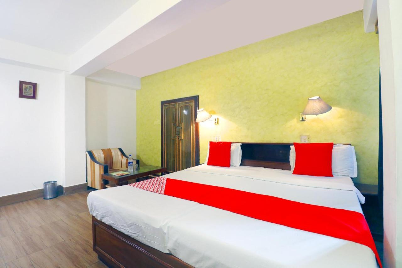 Oyo 45337 Hotel Woodland Shimla Exteriör bild