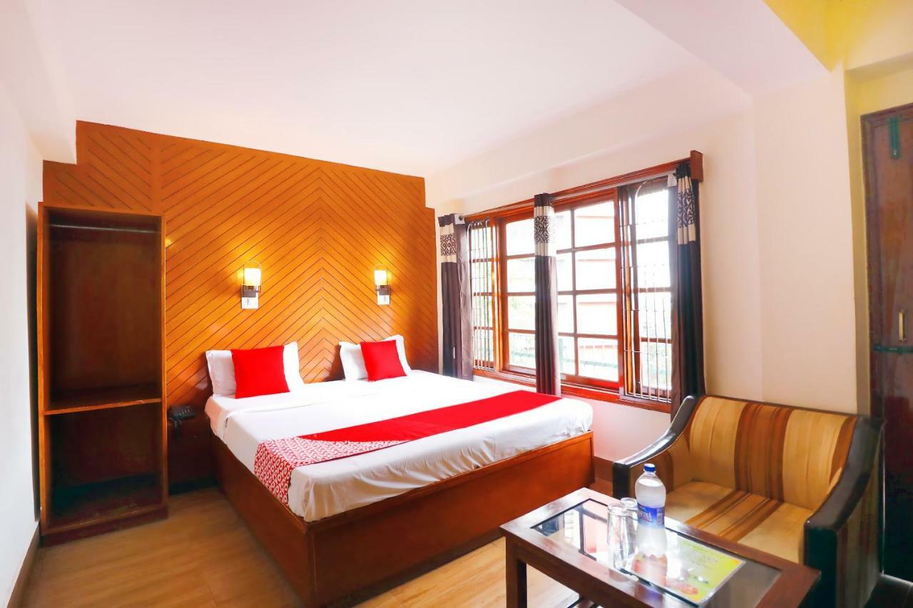 Oyo 45337 Hotel Woodland Shimla Exteriör bild